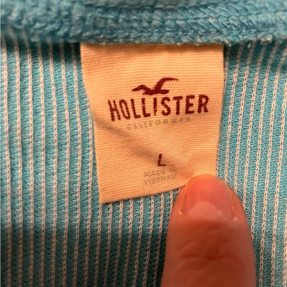Hollister California Men’s Lightweight Crewneck Sweater – Size L – Aqua